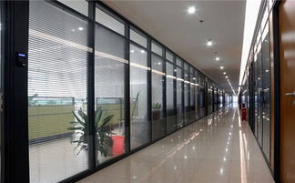 西平單玻玻璃隔斷 以行業(yè)領(lǐng)先品質(zhì)，開啟高隔間塑膠零配件促銷盛典